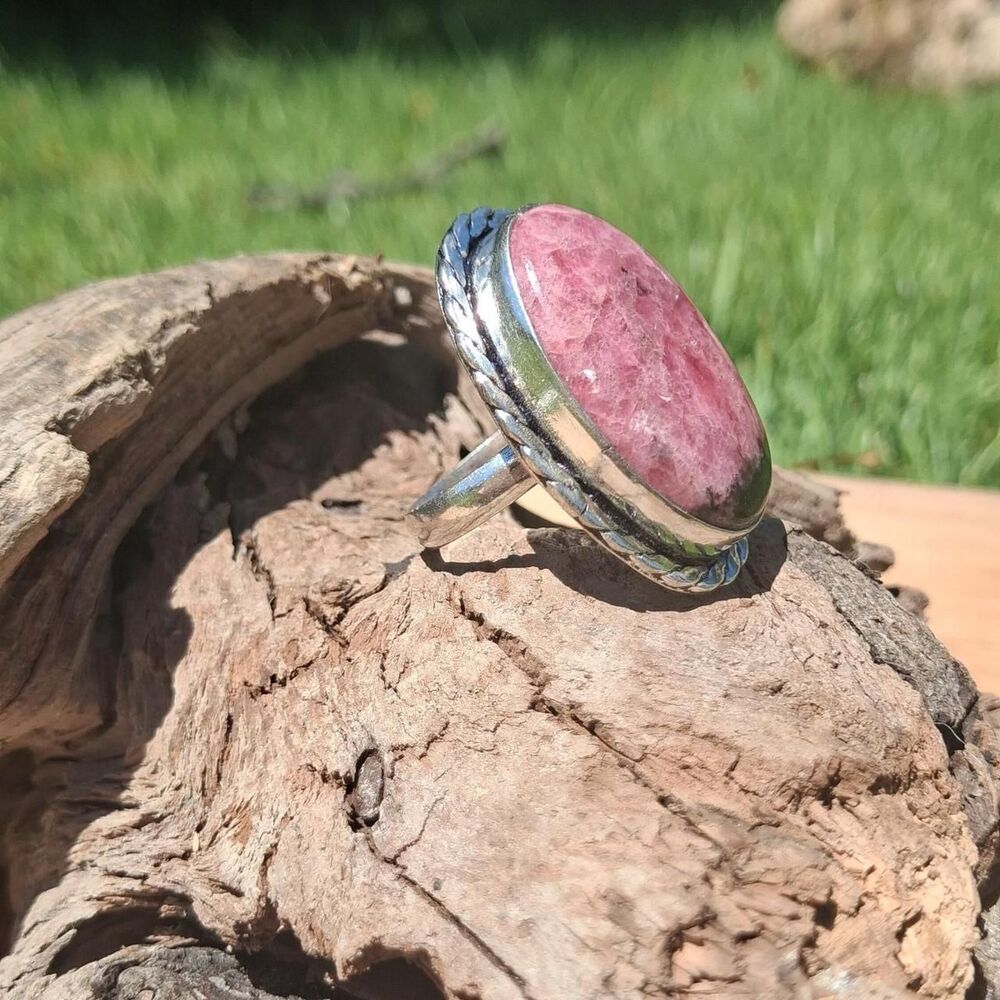 Artisan-crafted Women's Silver and Pink Jewellery